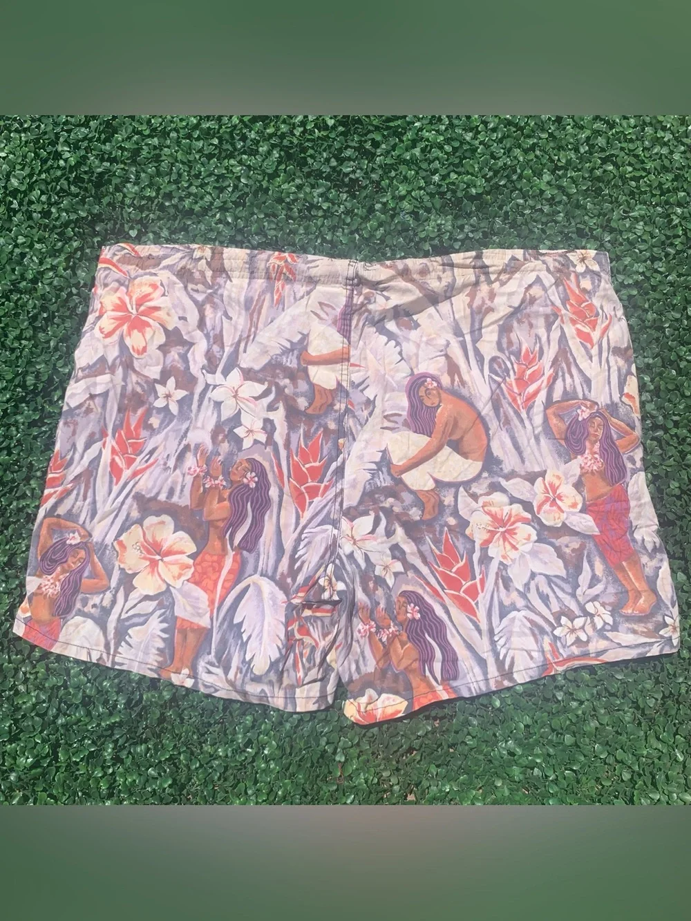 Vintage SPEEDO Hawaiian Polynesian woman tropical floral print swim trunks